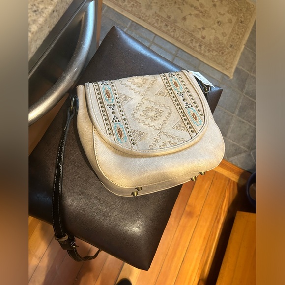 Montana West Crossbody Bag - Boho Western - Picture 3 of 13